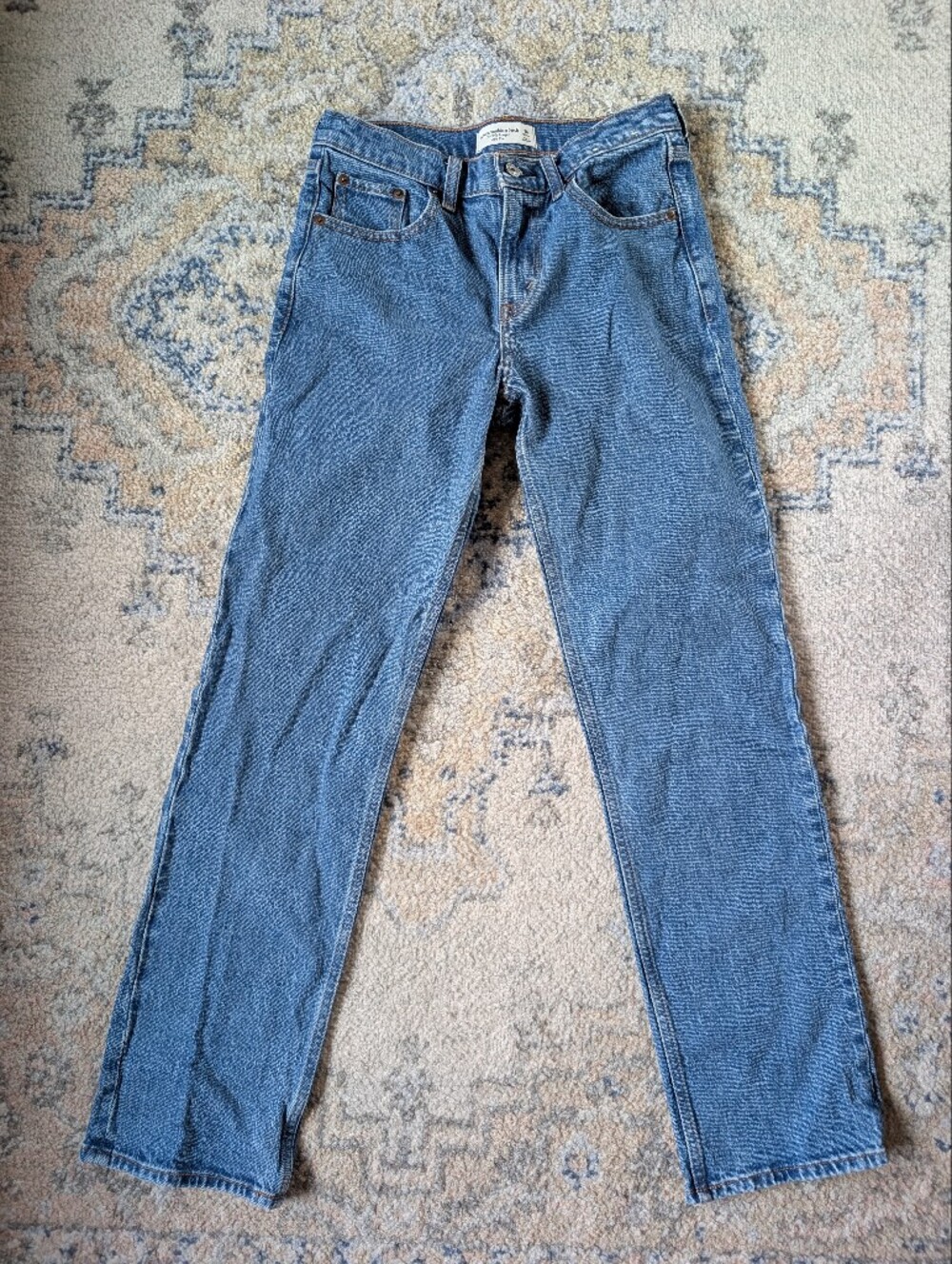 Abercrombie 90s Straight Mid Rise 26
